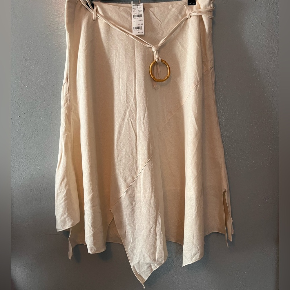 NWT B.Moss Linen Size 14 Uneven hem on asymmetrical hem flowy skirt